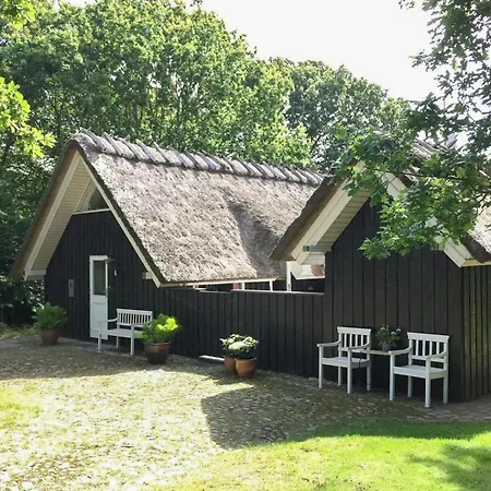 Сasa de vacaciones Retro Idyll And Bird Sounds In Quiet Oasis Asperup